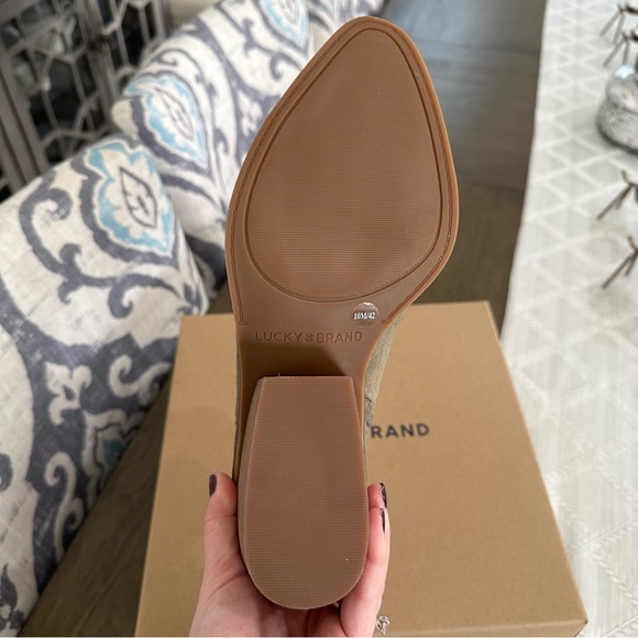 NIB Lucky Brand Saucie Greenish Grey Bootie Size 10 - Picture 9 of 10
